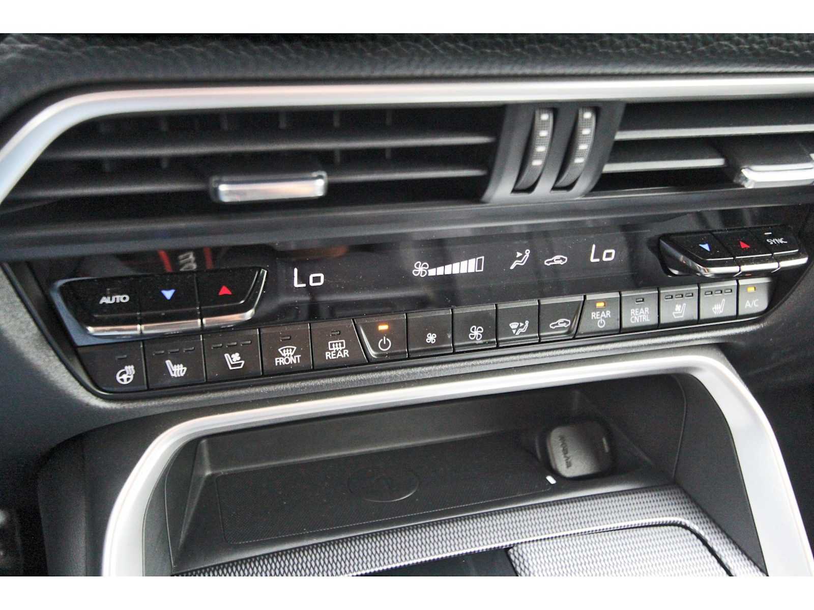 Used 2026 MAZDA CX-90 3.3 Turbo w/ Preferred Package AWD/4WD image 25