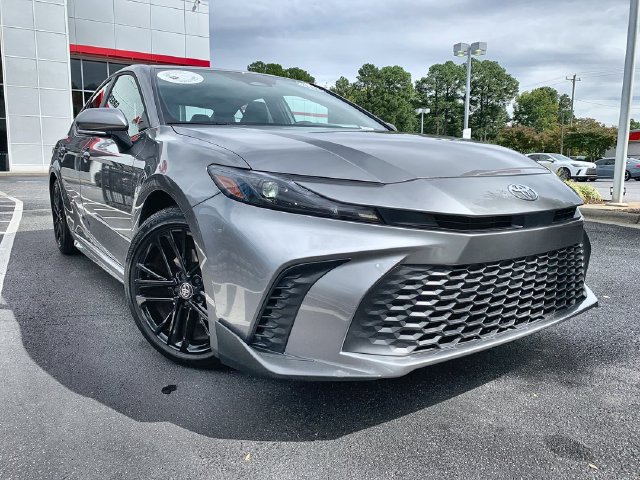 Used 2026 Toyota Camry SE w/ Convenience Package FWD image 2
