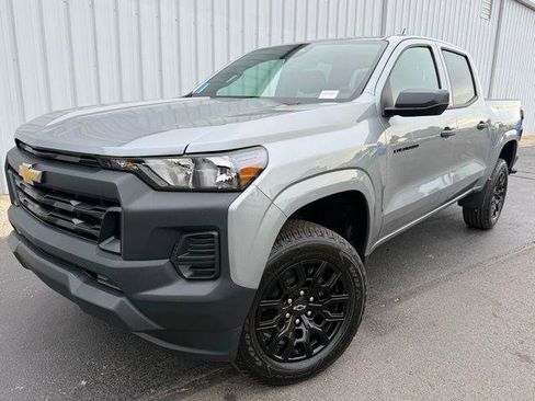 New 2026 Chevrolet Colorado W/T w/ WT Custom Package RWD image 1