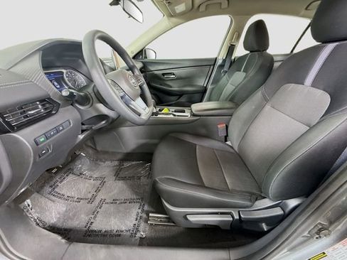 Used 2025 Nissan Sentra SV FWD image 19