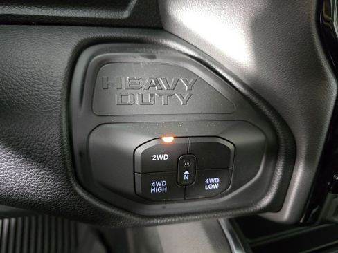 New 2026 RAM 2500 Big Horn AWD/4WD image 22