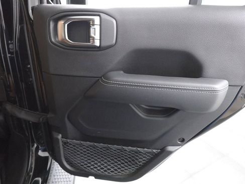 Used 2023 Jeep Wrangler Unlimited Sahara w/ Cold Weather Group image 16