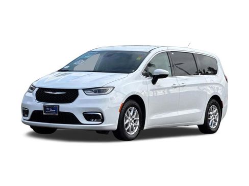 Used 2023 Chrysler Pacifica Touring-L FWD image 1