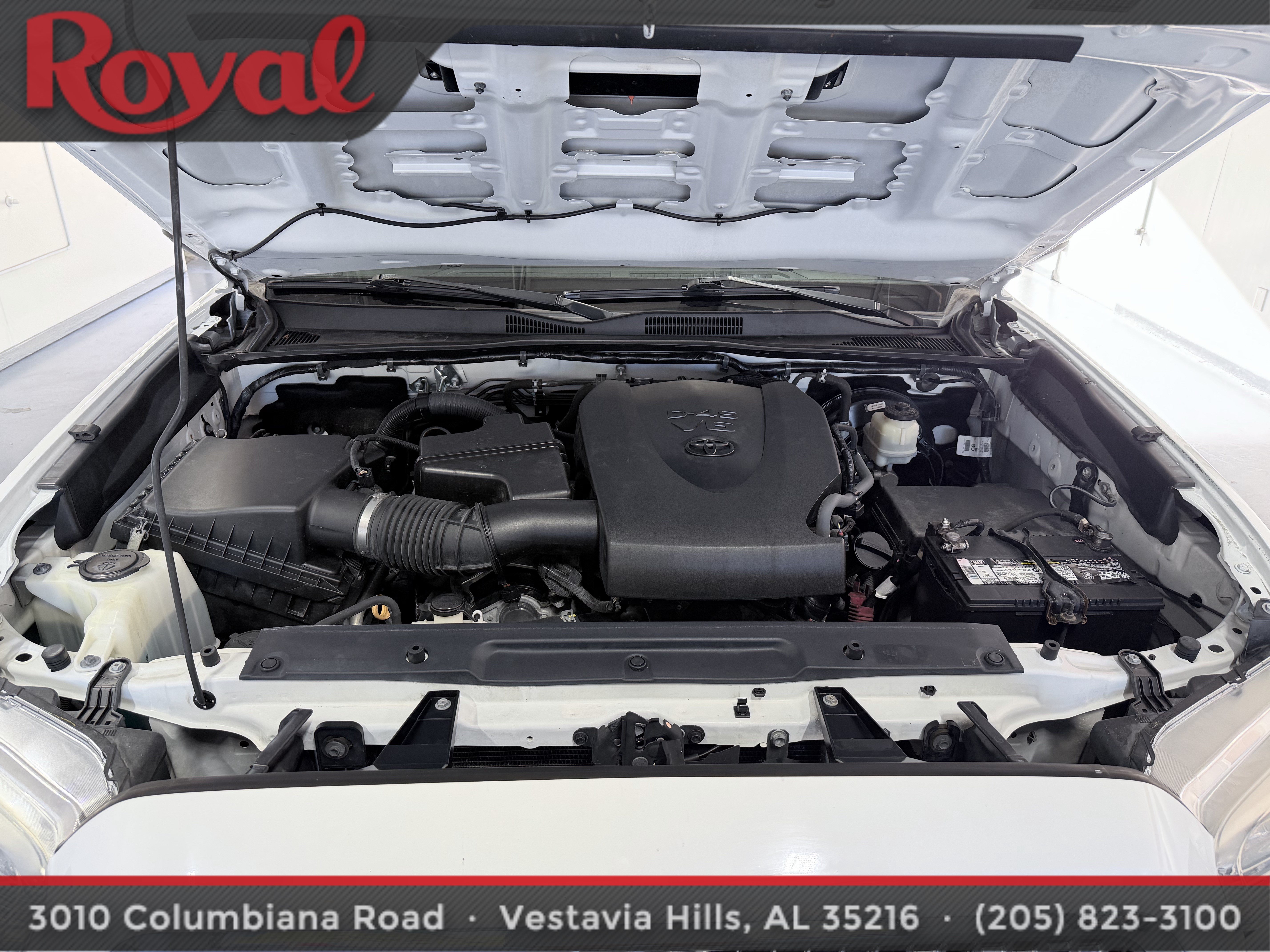 Used 2017 Toyota Tacoma TRD Sport w/ Tow Package RWD image 8