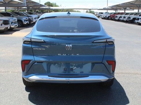 Used 2025 Buick Envista Avenir FWD image 4