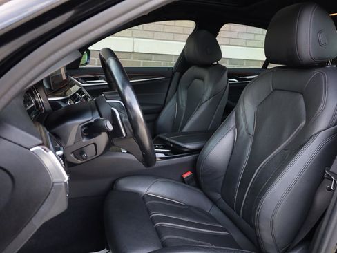 Used 2019 BMW 540i RWD image 16