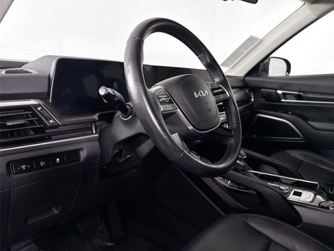 Used 2024 Kia Telluride S w/ S Sunroof Package image 14