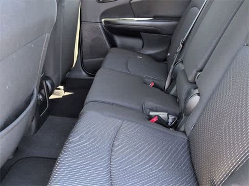 Used 2019 Dodge Journey SE w/ Blacktop Package image 20