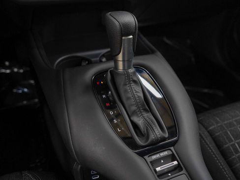 Used 2024 Honda HR-V LX image 22
