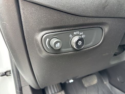 Used 2024 Chevrolet Equinox RS image 18