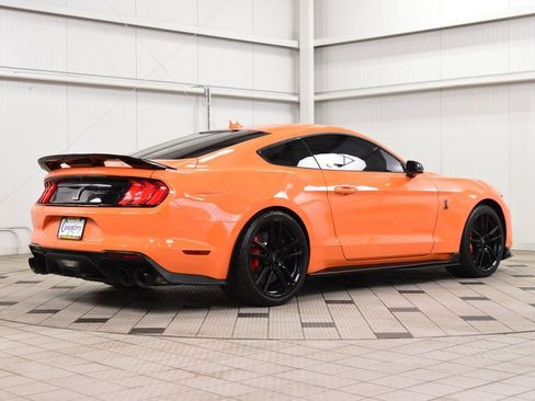 Used 2021 Ford Mustang Shelby GT500 w/ Technology Package RWD image 8