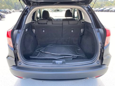 Used 2018 Honda HR-V EX image 9