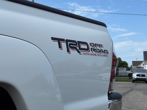 Used 2012 Toyota Tacoma 4x4 Double Cab w/ TRD Off-Road Pkg image 10