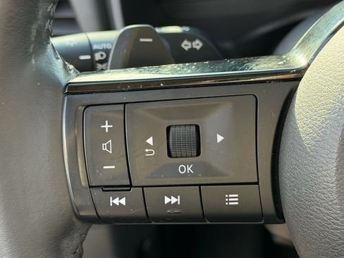 Certified 2023 Nissan Rogue Platinum FWD image 26