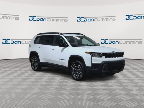 New 2026 Jeep Cherokee Laredo AWD/4WD image 3