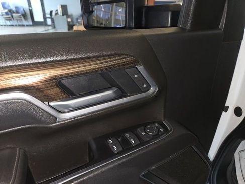 Used 2025 Chevrolet Silverado 2500 LT AWD/4WD image 13