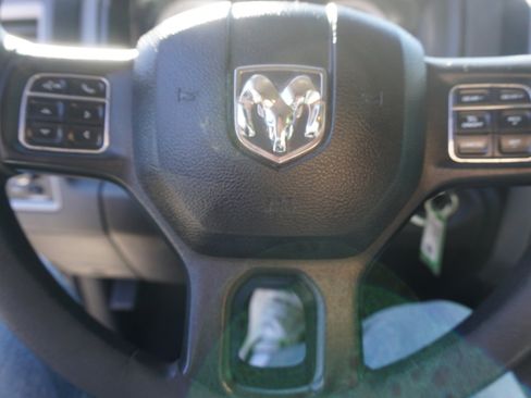 Used 2019 RAM 1500 Express image 10