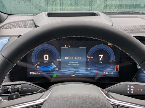 New 2026 Chevrolet Equinox EV LT image 31