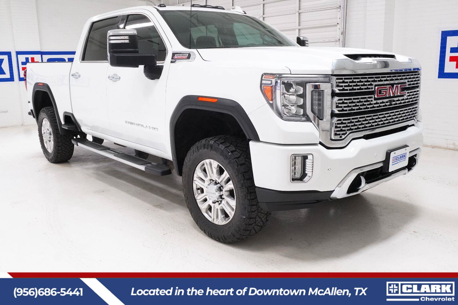 Used 2023 GMC Sierra 2500 Denali w/ Denali Ultimate Package AWD/4WD image 3