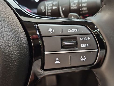 Certified 2025 Honda Pilot Touring image 14