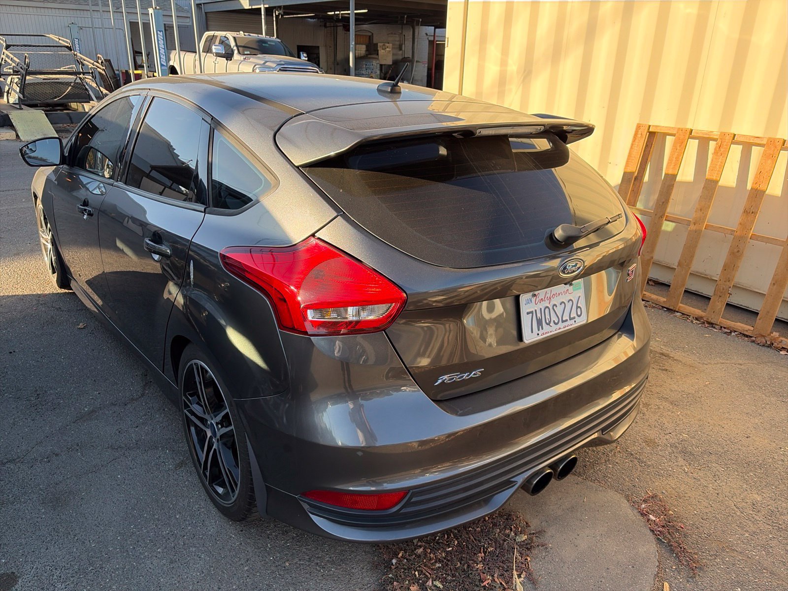 Used 2016 Ford Focus ST w/ Equipment Group 402A FWD image 2