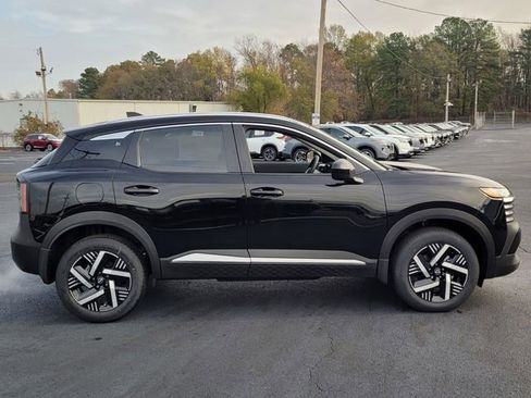 New 2026 Nissan Kicks SV w/ SV Premium Package FWD image 2