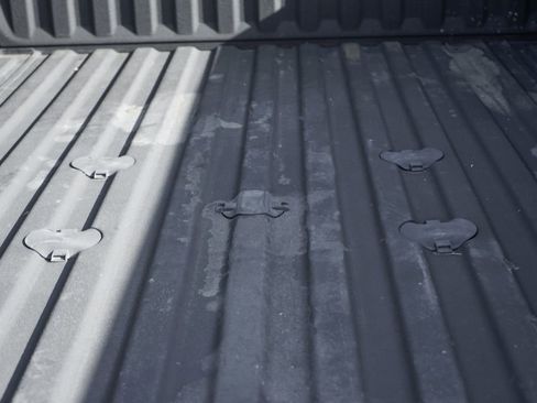 Used 2024 Chevrolet Silverado 2500 Custom w/ Custom Convenience Package image 9