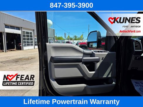 Used 2022 Ford F250 XLT w/ Black Appearance Package AWD/4WD image 18