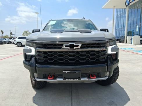 Used 2025 Chevrolet Silverado 1500 ZR2 w/ Technology Package AWD/4WD image 2