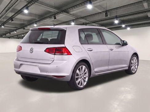 Used 2016 Volkswagen Golf S FWD image 4