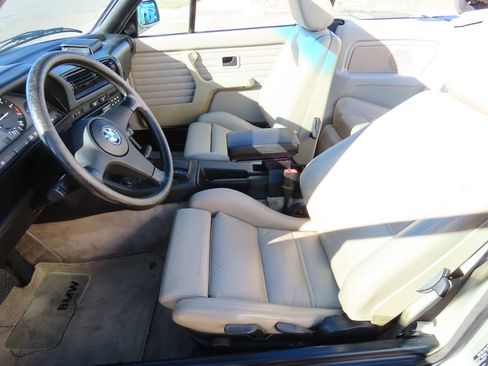 Used 1987 BMW 325i Convertible image 36