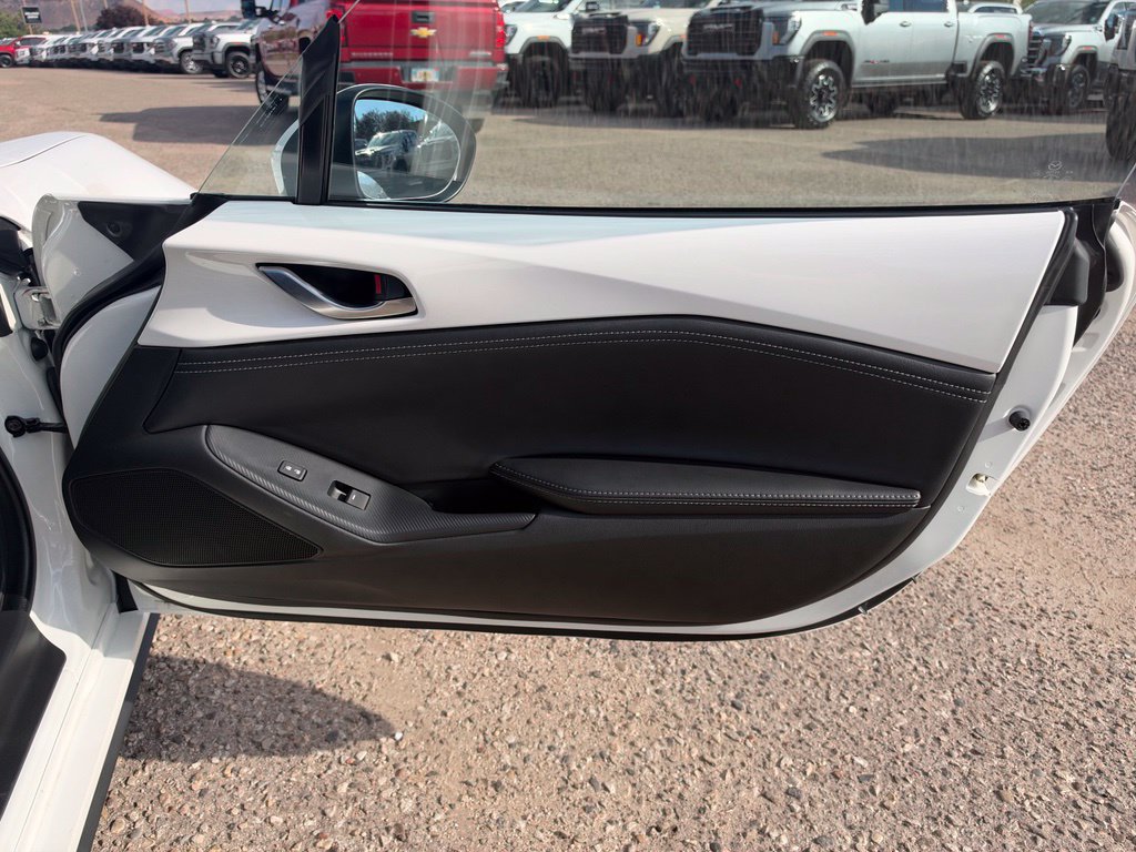 Used 2024 MAZDA MX-5 Miata RF Grand Touring RWD image 14