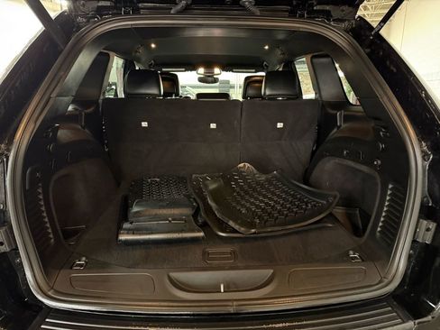 Used 2020 Jeep Grand Cherokee Altitude image 17