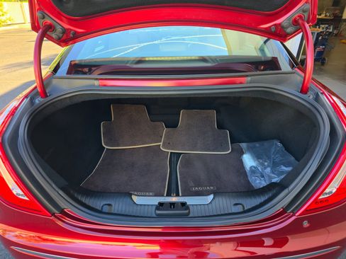 Used 2012 Jaguar XJ image 32