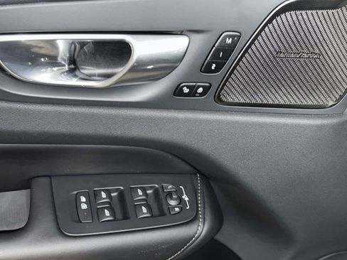 Used 2024 Volvo XC60 T8 Ultimate w/ Climate Package image 21