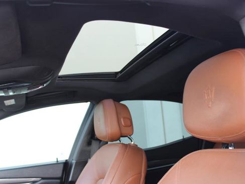 Used 2018 Maserati Ghibli image 31
