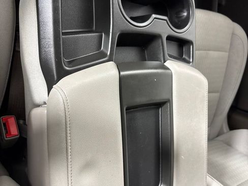 Used 2025 Chevrolet Silverado 1500 LT RWD image 40