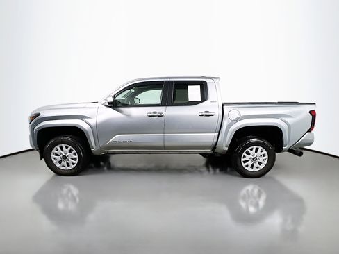 Used 2024 Toyota Tacoma SR5 image 9