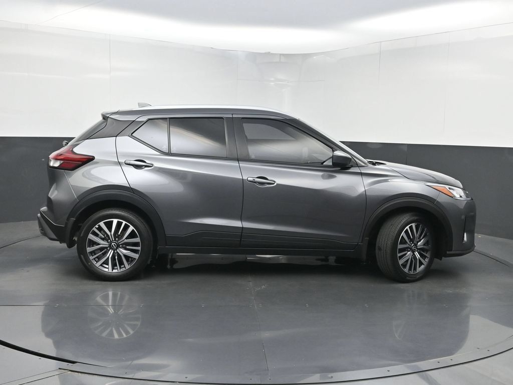 Used 2023 Nissan Kicks SV FWD image 39