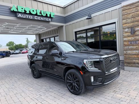Used 2021 GMC Yukon Denali w/ Denali Premium Package AWD/4WD image 1