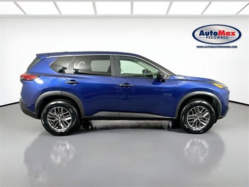 Used 2023 Nissan Rogue S image 9