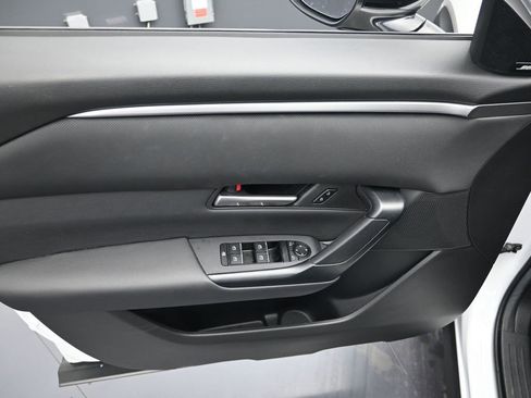 Used 2024 MAZDA CX-50 AWD 2.5 S w/ Premium Package image 10