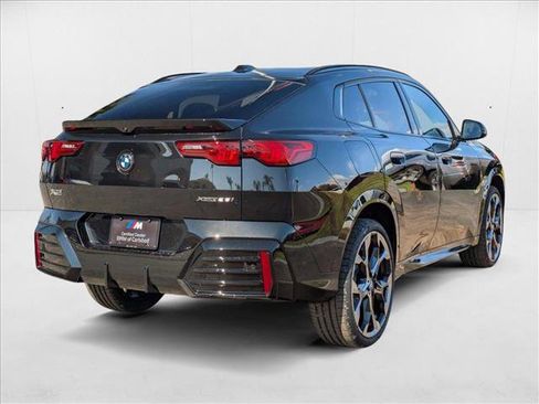 New 2025 BMW X2 xDrive28i w/ Technology Package image 2