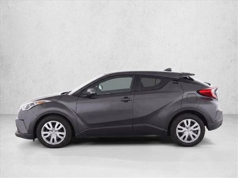 Used 2019 Toyota C-HR LE FWD image 4