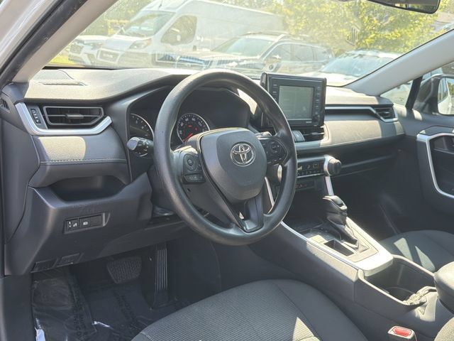 Used 2022 Toyota RAV4 LE FWD image 10