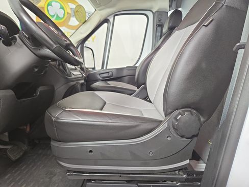 Used 2024 RAM ProMaster 2500 w/ Quick Order Package 22G SLT FWD image 28
