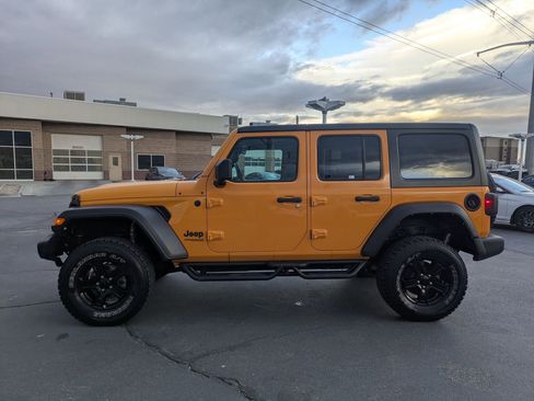 Used 2021 Jeep Wrangler Unlimited Sport image 3
