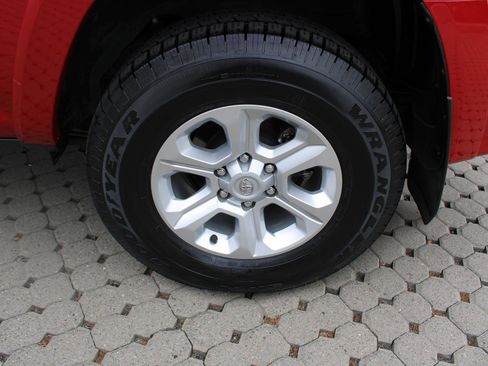 Used 2024 Toyota 4Runner SR5 image 12