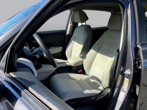 Used 2023 Honda HR-V LX image 8