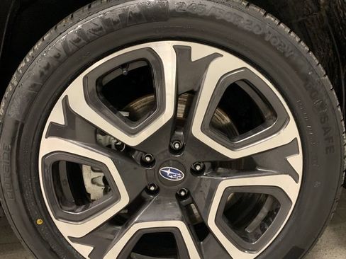 Certified 2024 Subaru Ascent Limited w/ Technology Package image 30